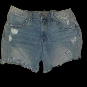 Womens Size M Maurices jean shorts. High rise.